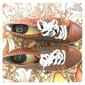 Frye Kira studded low top sneakers SZ 11